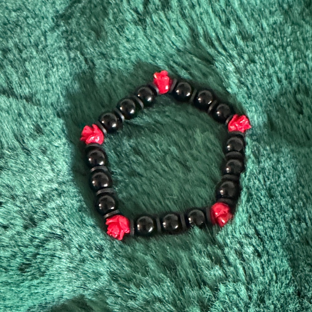 Black obsidian and stone rose bracelet